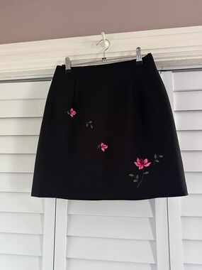VTG Black Floral Embroidered A-Line Women's Skirt